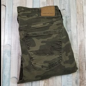 American Eagle Camo Hi-Rise Jegging Crop Jeans